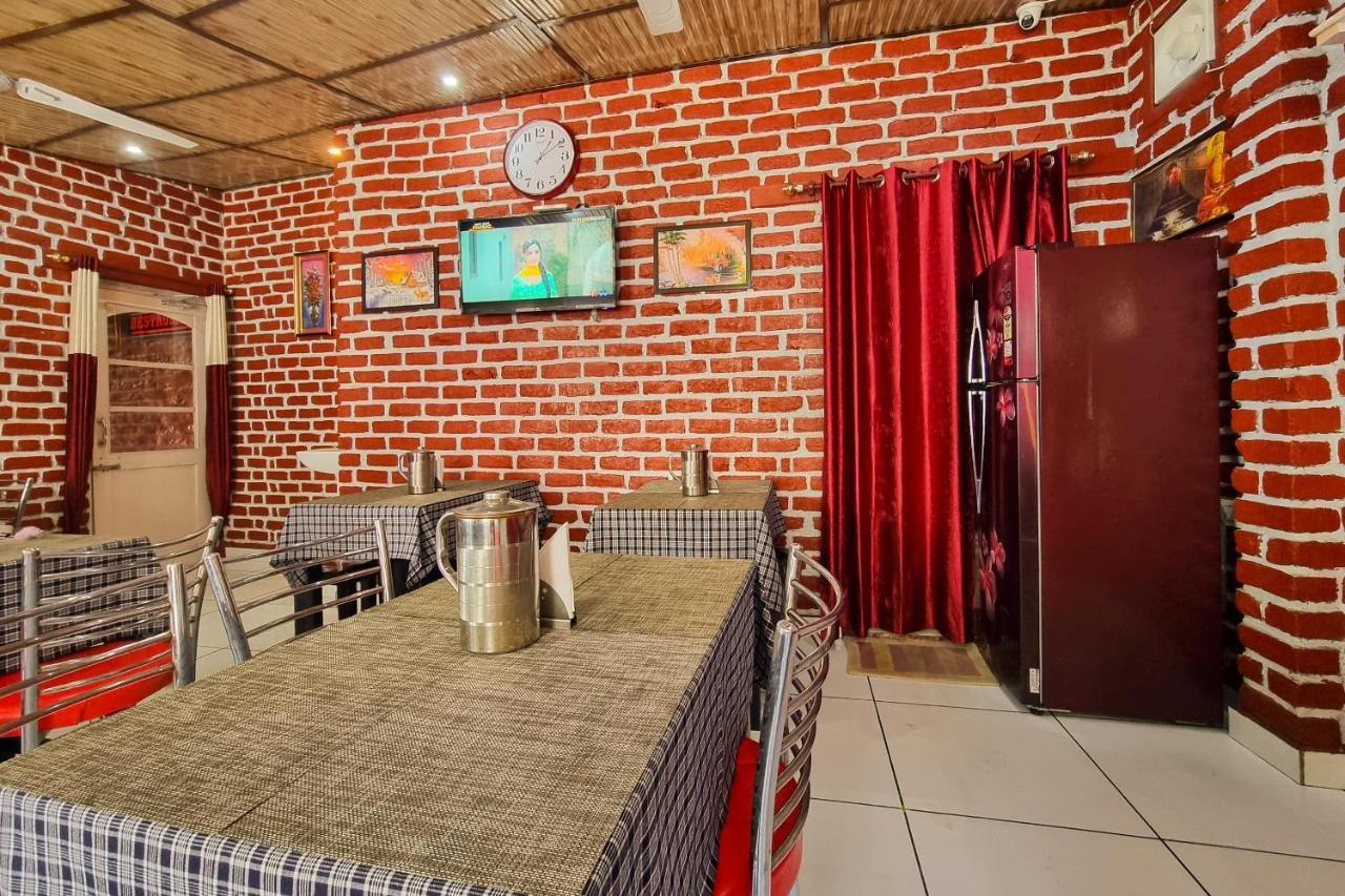 Hotel White Cloud Banikhet Ngoại thất bức ảnh