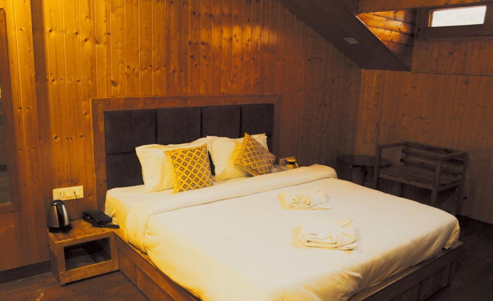 Hotel White Cloud Banikhet Ngoại thất bức ảnh