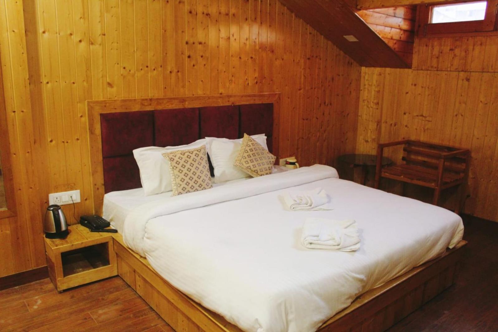 Hotel White Cloud Banikhet Ngoại thất bức ảnh